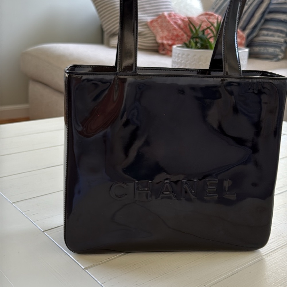 CHANEL tote bag - Picture 2 of 10